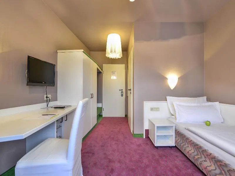 Airport Hotel By The New Yorker Cologne