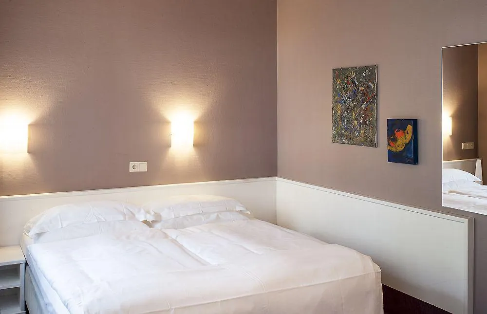 Airport Hotel By The New Yorker Keulen 3*,  Duitsland